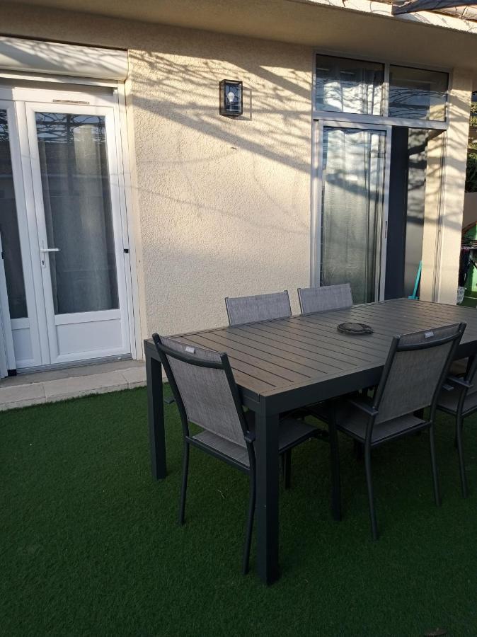 Villa J Et V Bédarrides 外观 照片